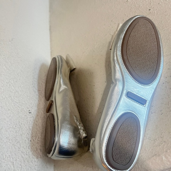 Bandolino Silver metallic Ballet Bow flat shoes sandals comfort walking size‎ 7